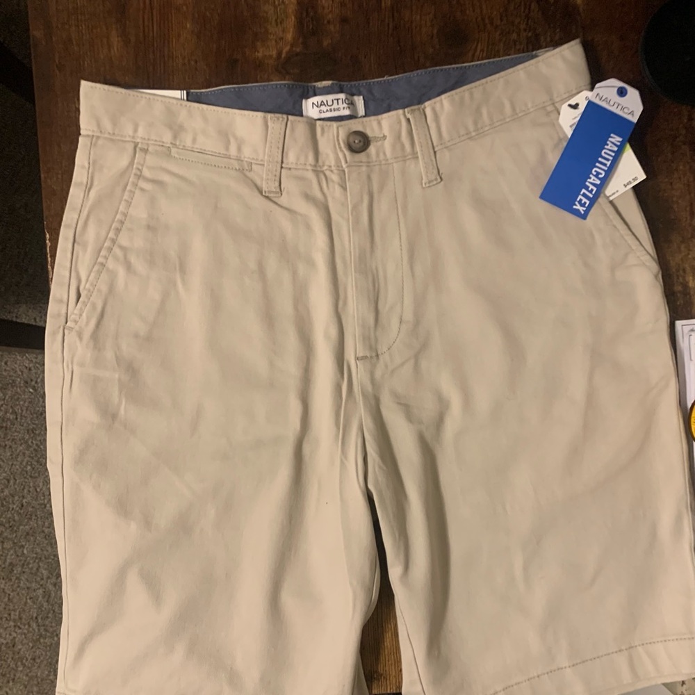 NEW Nautica Cargo Shorts Cream 30x10 Classic Fit New w/Tags 🩳